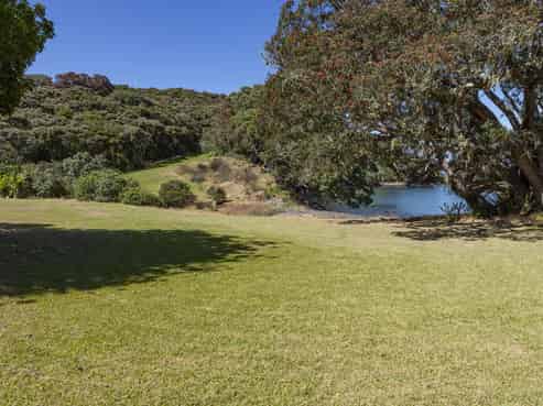 215 Waiaua Road, Hihi