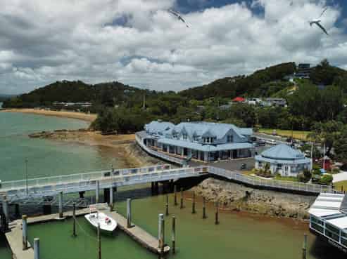 LEASE ON THE WATER!
