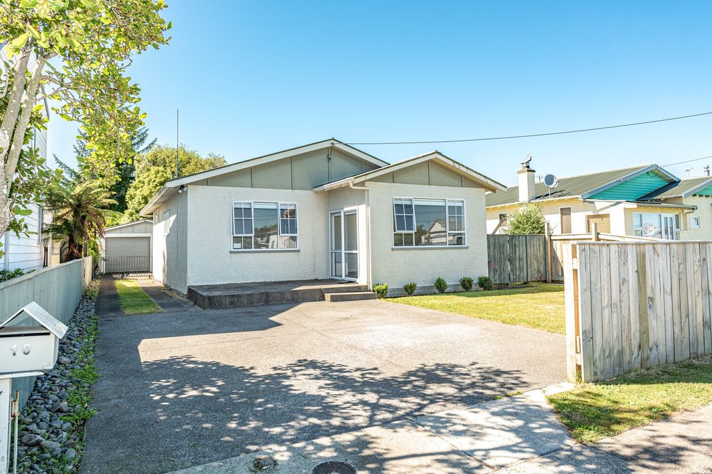 Property value 10 Burton Avenue, Whanganui East realestate.co.nz