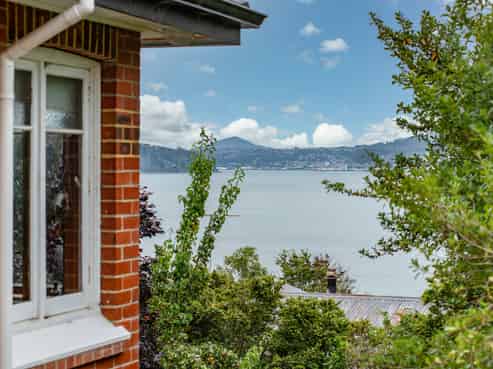 30 Wharfdale Street, Macandrew Bay