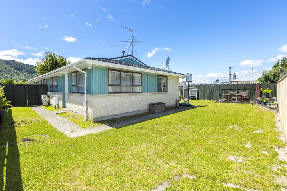 2/14 Clouston Park Road, Clouston Park, Upper Hutt City For Sale