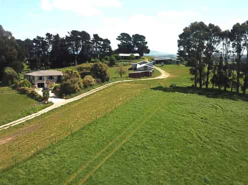 1518 Clinton Highway, Waiwera South