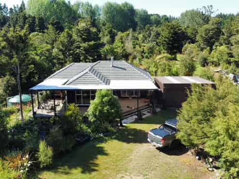 1 Knudsen Road, Awarua