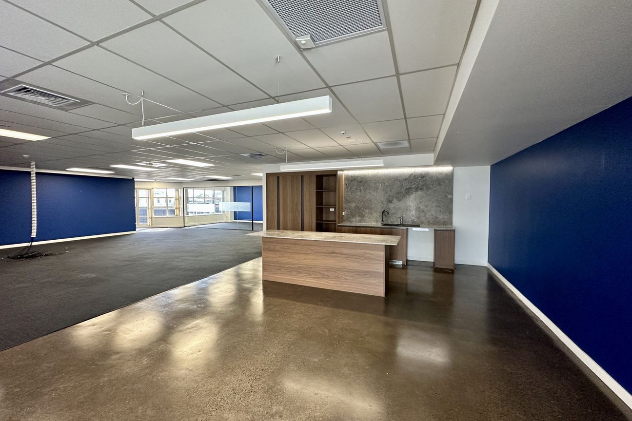 High functioning Newmarket office - Vista 5