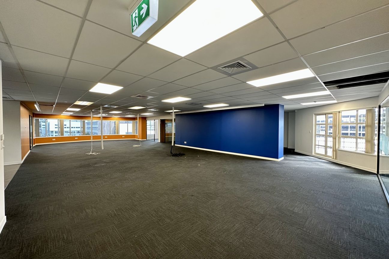 High functioning Newmarket office - Vista 2
