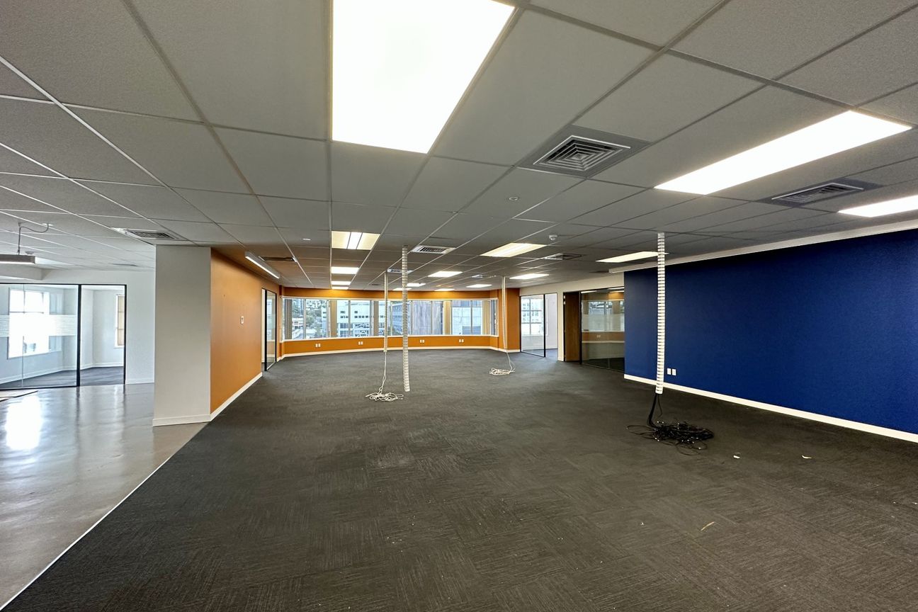 High functioning Newmarket office - Vista 4