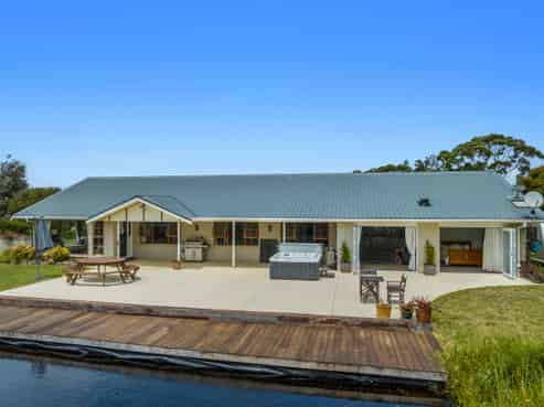 1685A Thornton Road, Matata