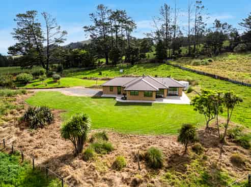 453 Pigs Head Road, Hukerenui and Surrounds