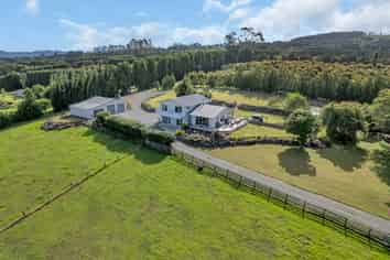 65 Tatton Rd, Maungatapere