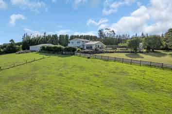 65 Tatton Rd, Maungatapere