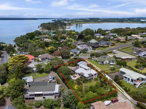261 Tanners Point Road, Tanners Point