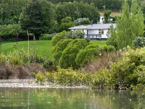 212A Plummers Point Road, Whakamarama