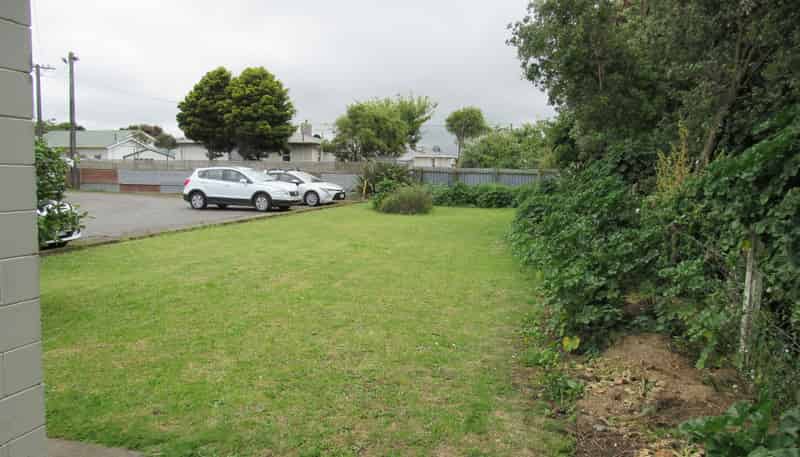 33 South Road, Manaia