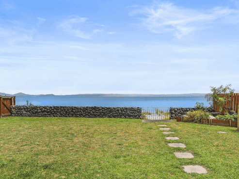 136 State Highway 1, Waitahanui