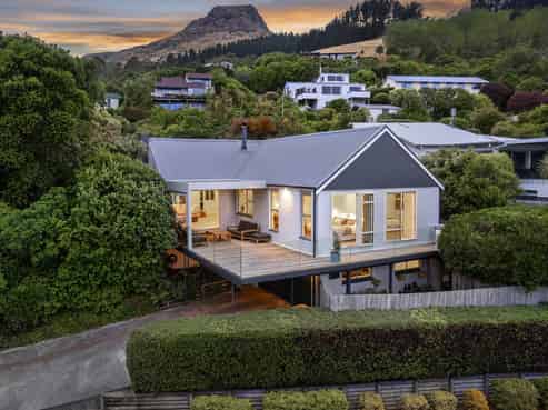 2 Cass Bay Place, Cass Bay