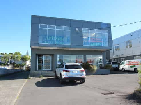 Road front industrial opportunity