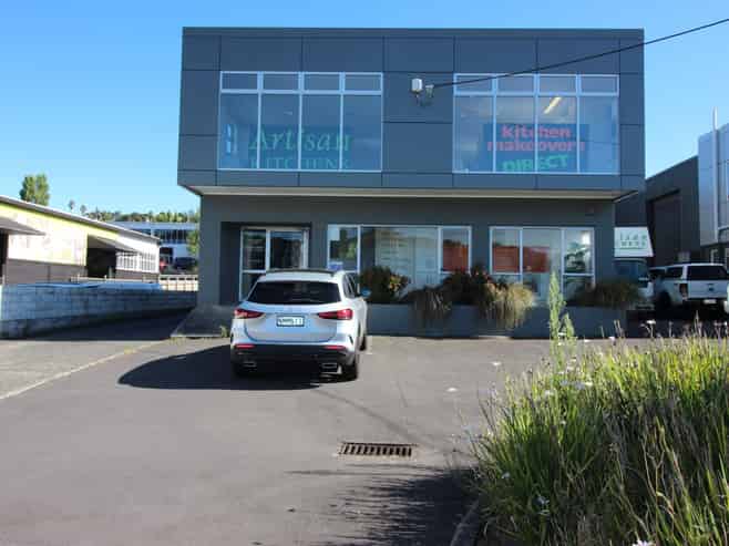 Road front industrial opportunity