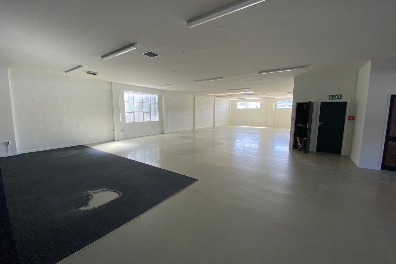 Blank Canvas - Prime Location – další