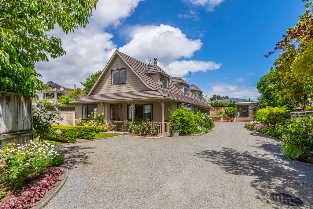 Sold 134D Raumati Road, Raumati Beach realestate.co.nz