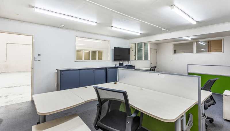 4008 Great North Road, Kelston
