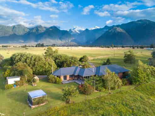 298 Cook Flat Road, Fox Glacier