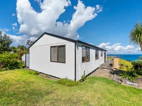 38 Ocean View Crescent, Rakino Island