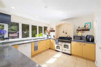 651 Pound Road, Yaldhurst
