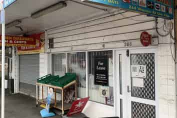 West Coast Road Convenience | 85m2 | Retail
