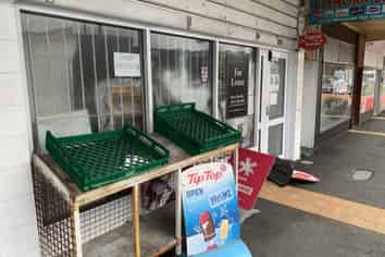 West Coast Road Convenience | 85m2 | Retail