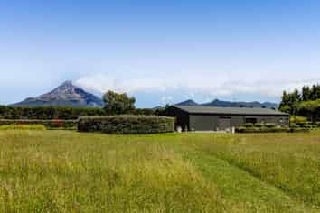 1918 Egmont Road, Kaimiro