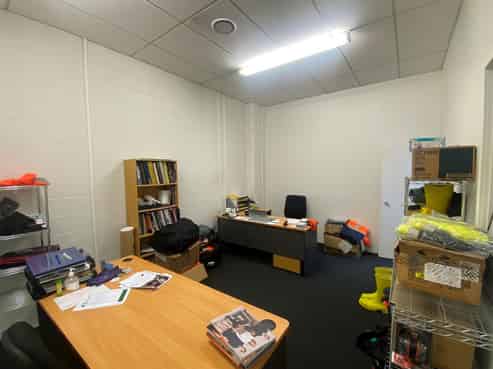CBRE | High Profile East Tamaki Showroom