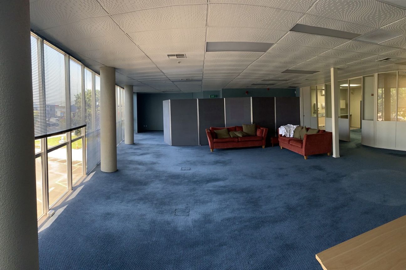 Well Appointed Office | 175 m² | Rosebank Road - Bild 4
