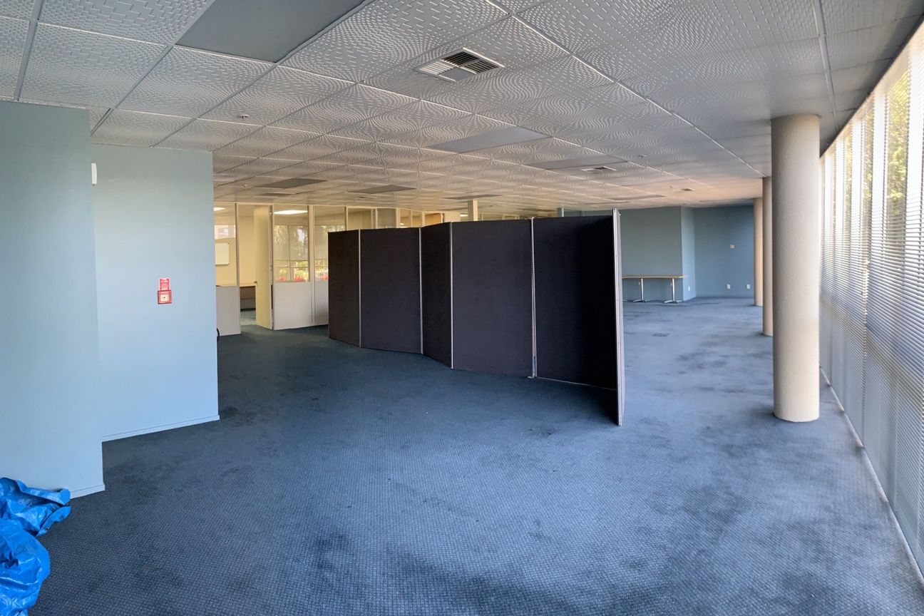 Well Appointed Office | 175 m² | Rosebank Road - Bild 3