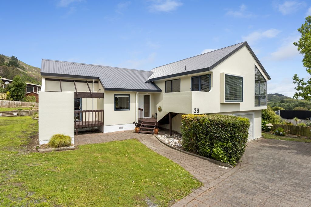 Property value 38 Kakariki Grove, Waikanae realestate.co.nz