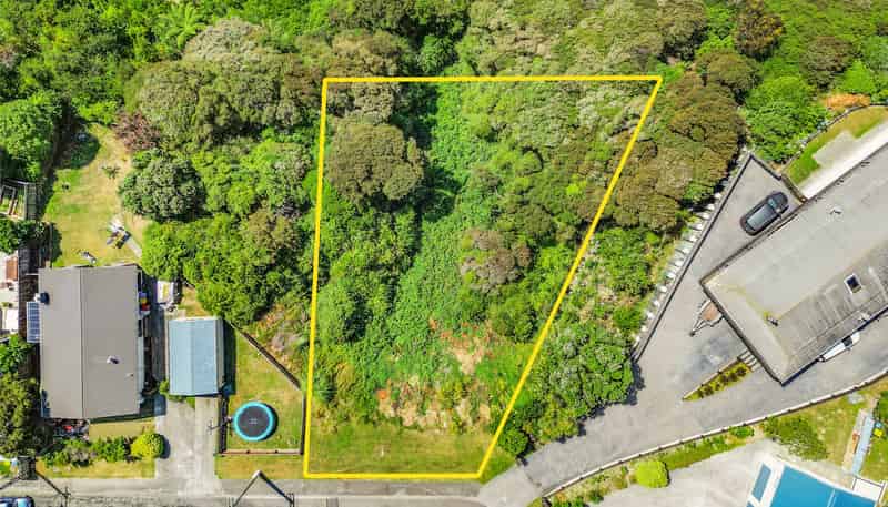 11 Makora Grove, Paremata