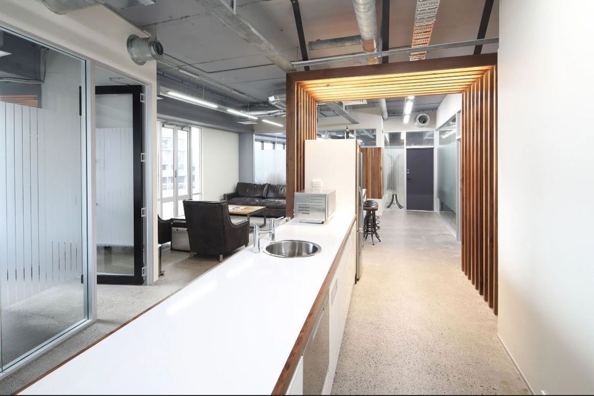 Modern Office + Viaduct Views!
