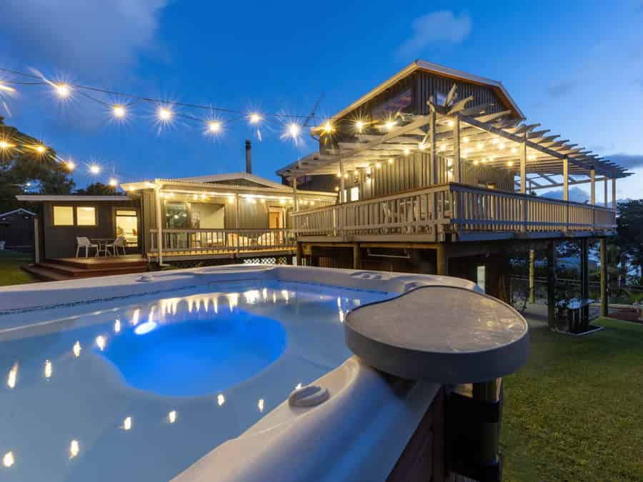 Laingholm Homes and Real Estate for Sale realestate.co.nz