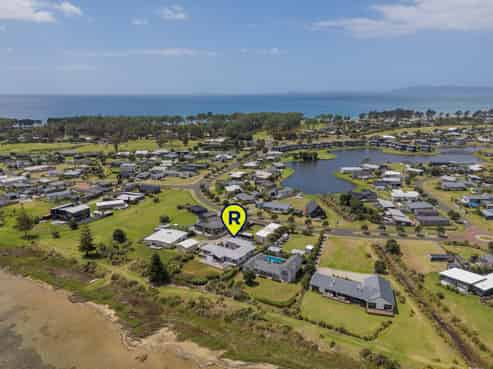 132 Harbour Drive, Matarangi