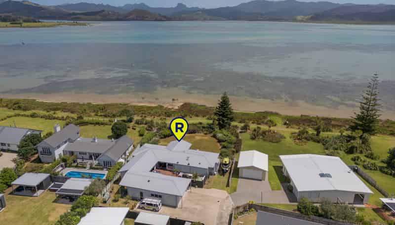 132 Harbour Drive, Matarangi