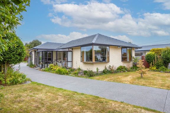 Sold - 10 Glenmore Avenue, Casebrook - realestate.co.nz