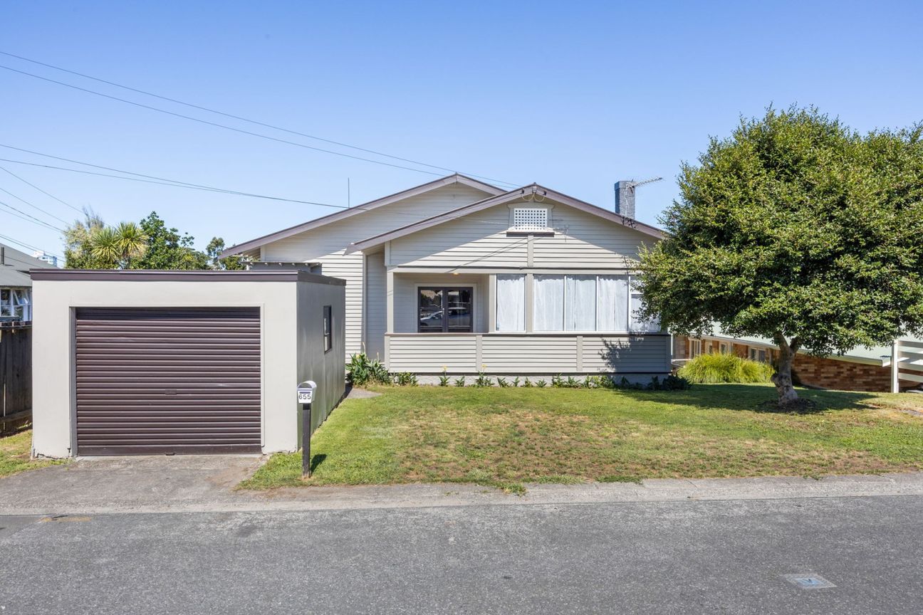 655 Grey Street Hamilton East Hamilton City For Sale