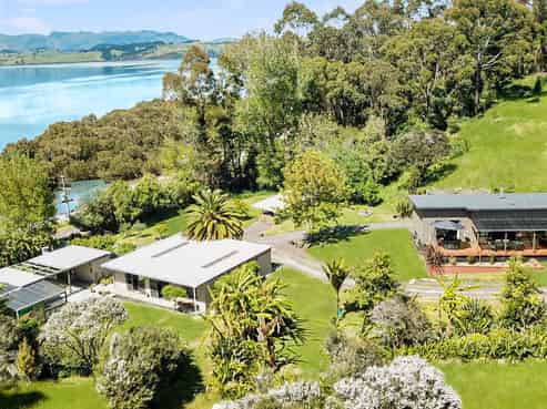 100 Motukaraka Point Road, Kohukohu