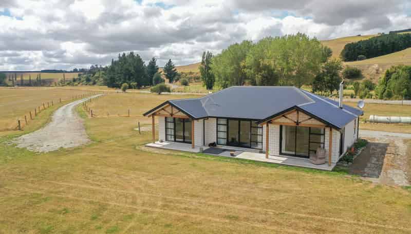 1210 Pleasant Point - Cave Highway, Cave