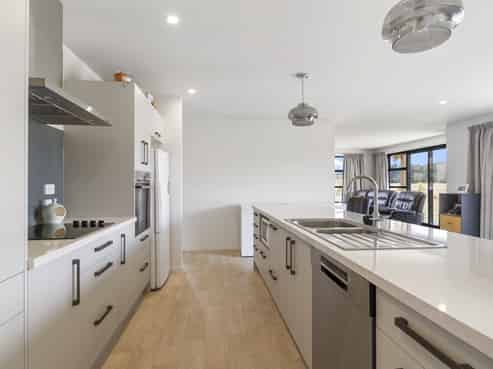 1210 Pleasant Point - Cave Highway, Cave