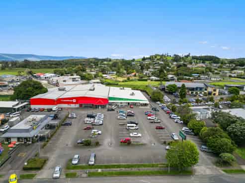 Prime investment property with national tenant