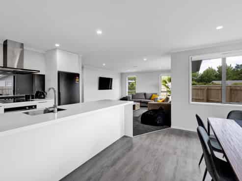 10A Fairbank Avenue, Stratford