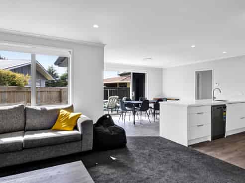 10A Fairbank Avenue, Stratford