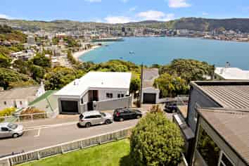 49 The Crescent, Roseneath
