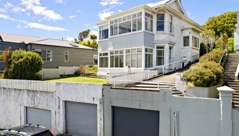 49 The Crescent, Roseneath