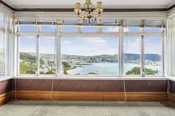 49 The Crescent, Roseneath